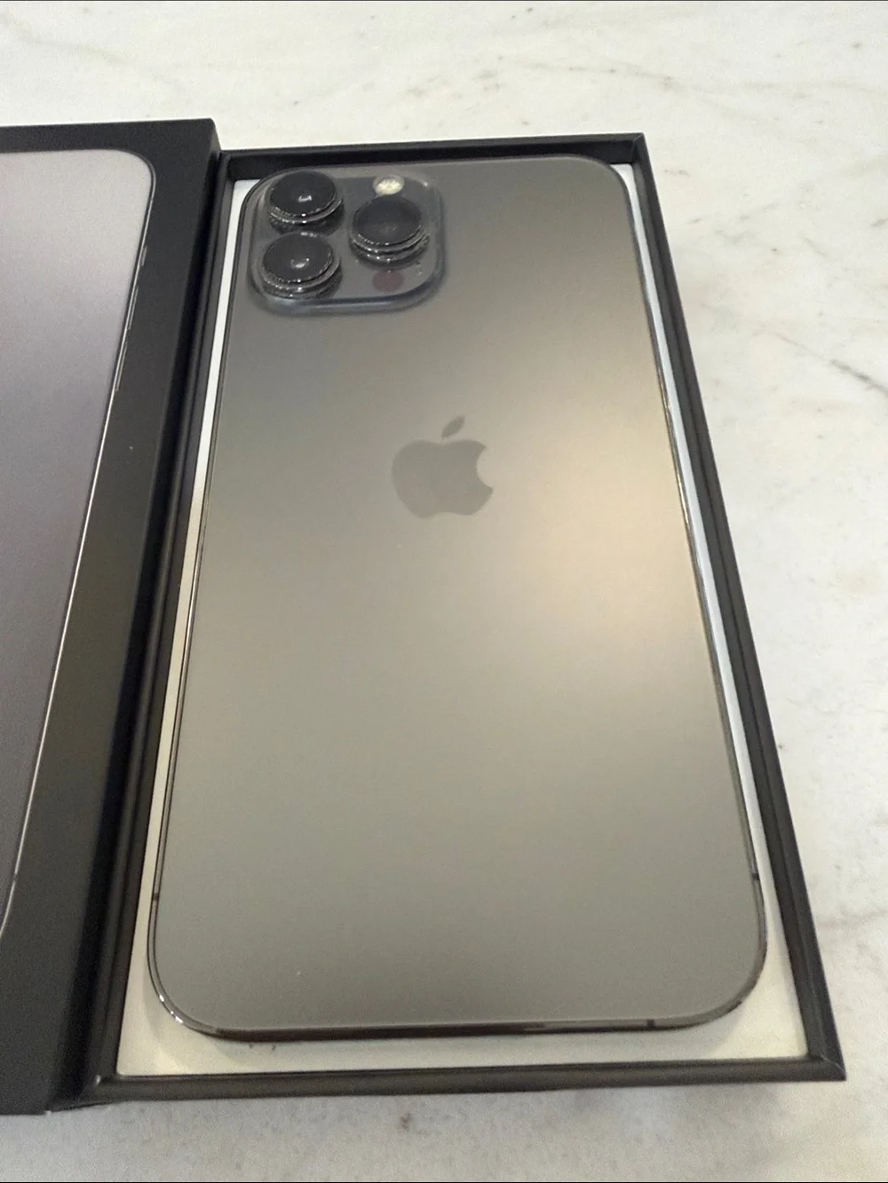 Apple iPhone 13 Pro Max - Graphite/Space Gray - 256GB Unlocked